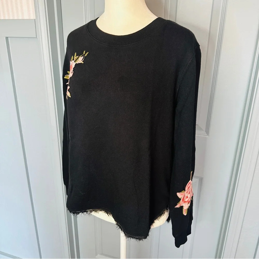 NEW Ella Moss Floral Stitch Lace Black Crew Neck Sweatshirt - Picture 3 of 9